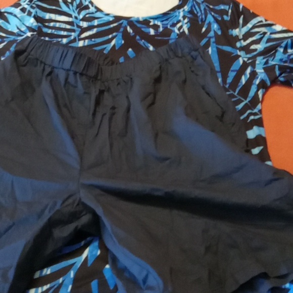 Swim shirt and shorts. Size 18. - Picture 4 of 4